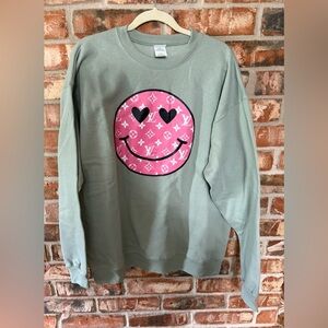 Hanes sage Green Sweatshirt with Pink design Smiley